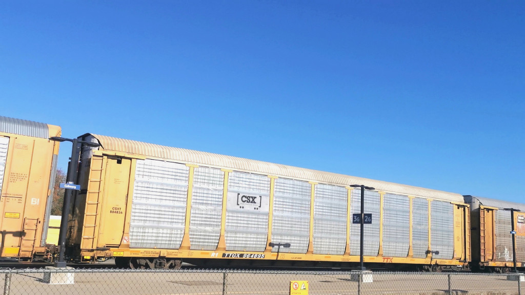 CSXT B04836 (Body) TTGX 964895 (Flat)